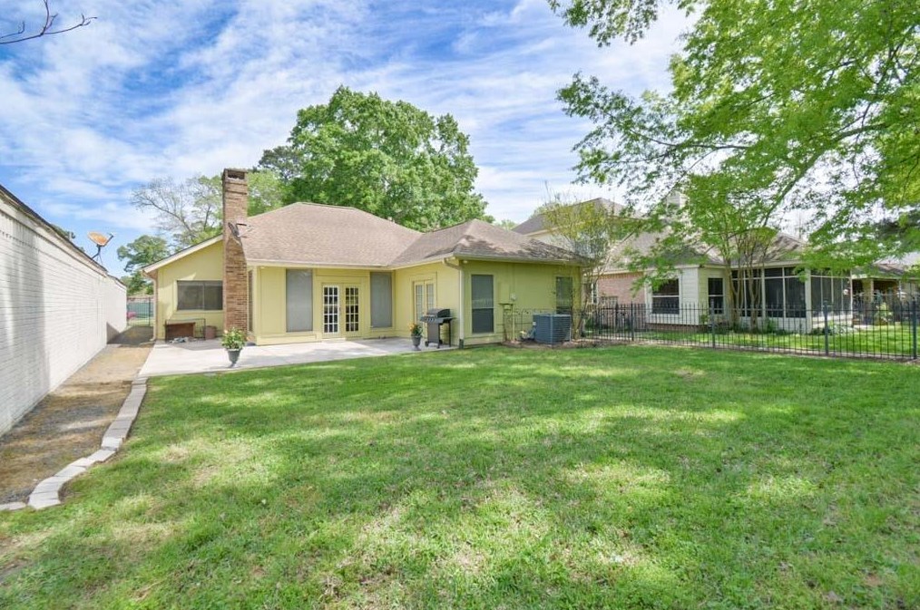 20127 Sunny Shr Dr, Humble TX 77346-1757 exterior