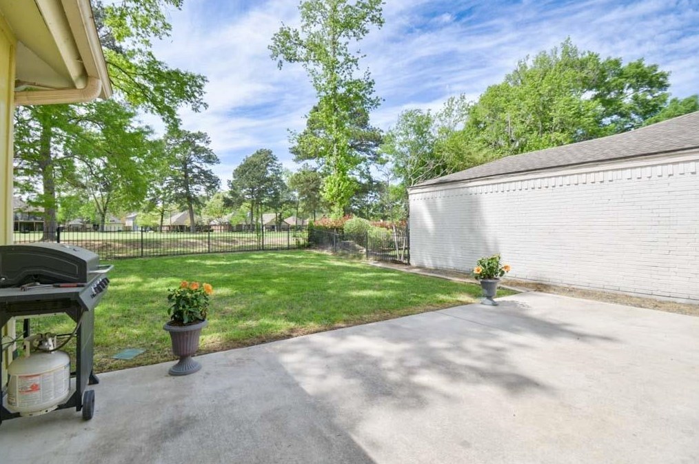 20127 Sunny Shr Dr, Humble TX 77346-1757 exterior