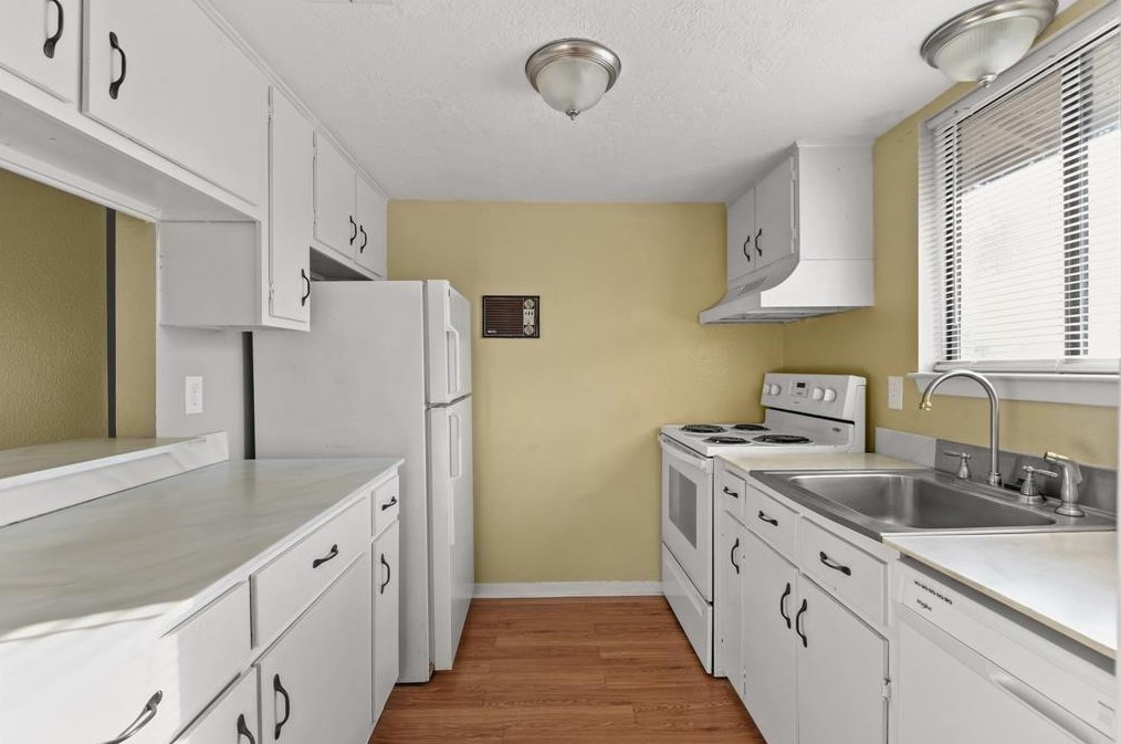 1500 S Diamondhead Blvd #221, Crosby, TX 77532