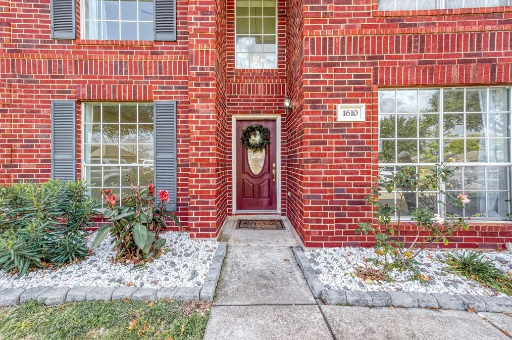 1610 Cotter Ct, Richmond TX  77471-6114 exterior