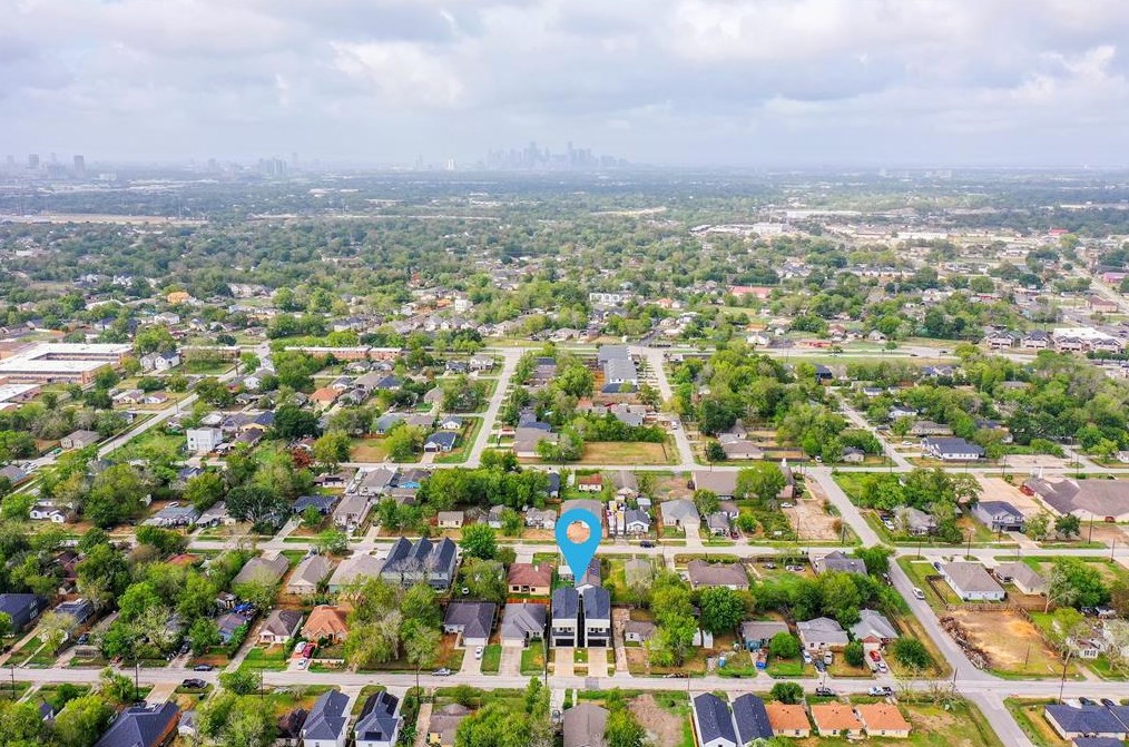 4509 Galesburg St, Houston TX  77051-2650 exterior