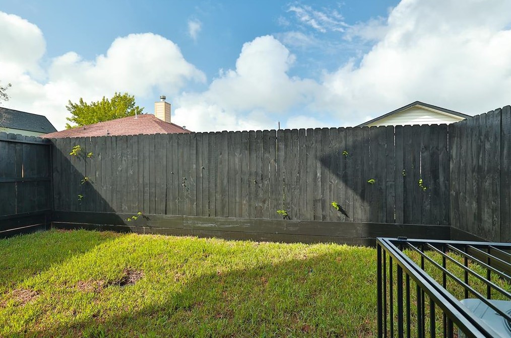4509 Galesburg St, Houston TX  77051-2650 exterior