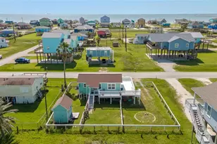 1010 Fort Velasco Dr, Surfside Beach, TX 77541 - Photo 2