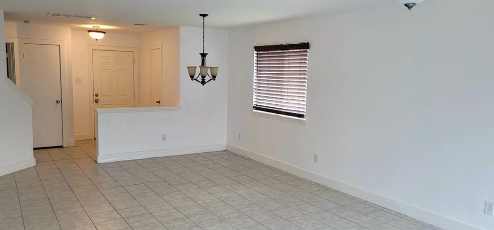 613 Pinto Springs Ln, Houston, TX 77073