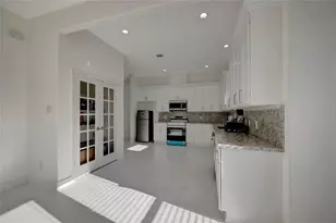 345 Edgewater Dr, Livingston, TX 77351 - Photo 12