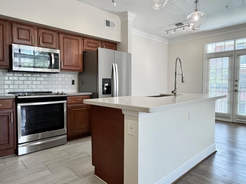 15200 Memorial Dr #2901b, Houston, TX 77079