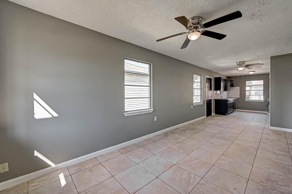 3105 Christie St, Houston TX  77026-3622 exterior