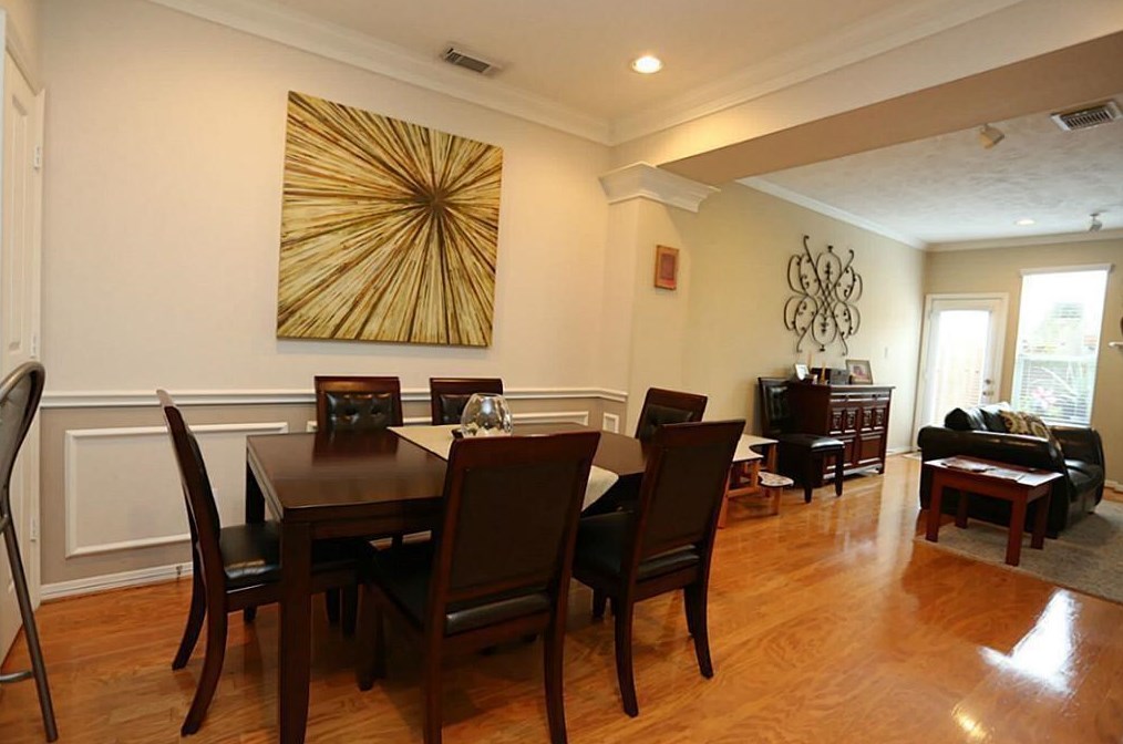 2638 Couch St, Houston, TX 77008
