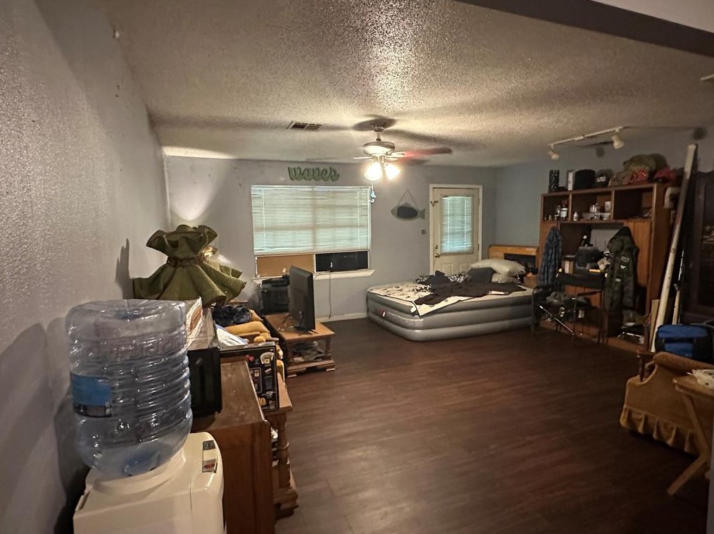 214 Fathom Dr, Liverpool, TX 77577-9803