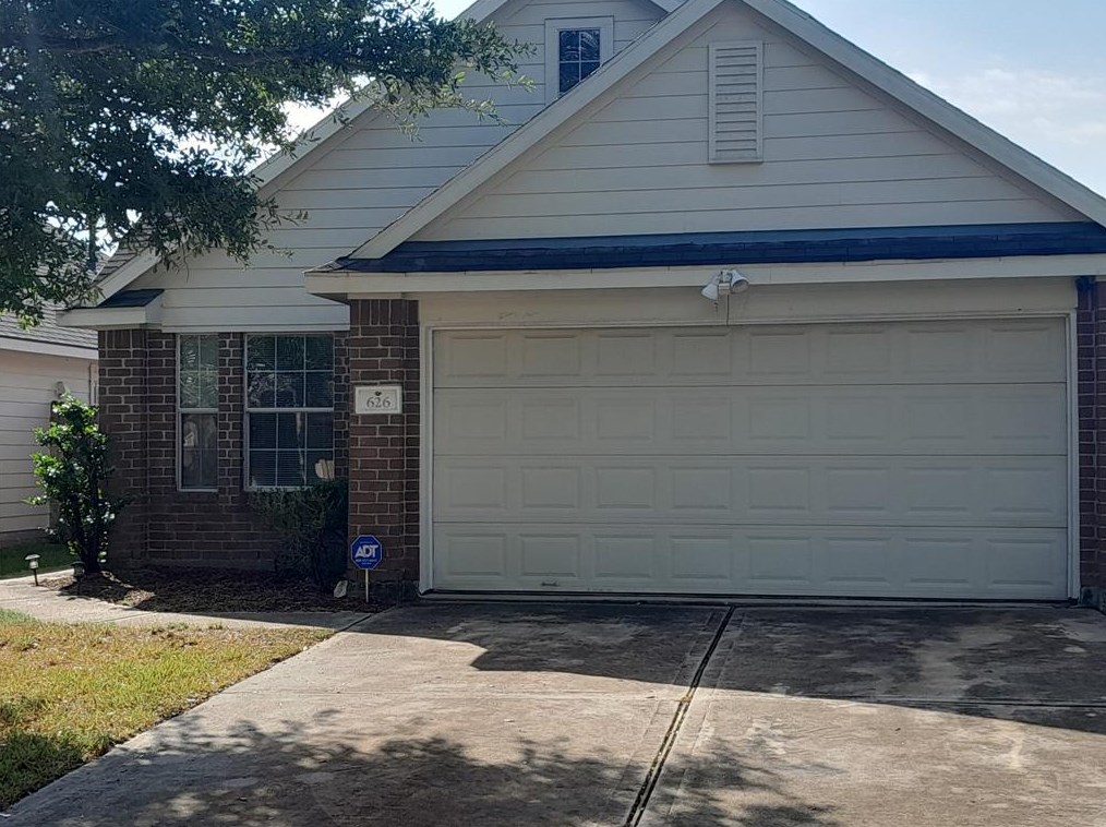 626 Hollandbridge Ln, Houston, TX 77073
