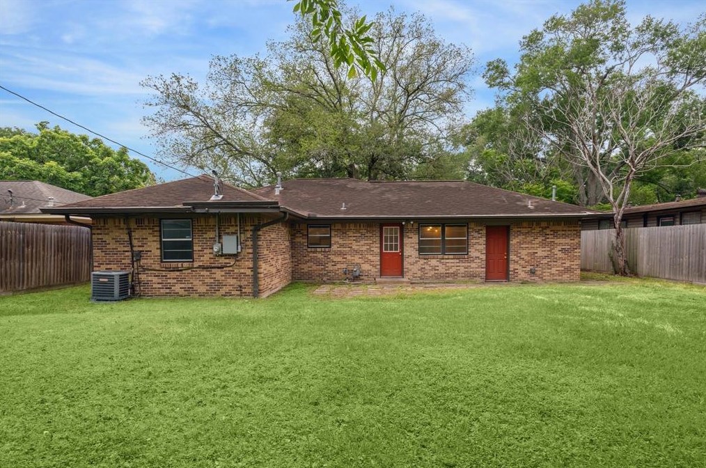 6226 Indigo St, Houston TX  77074-7426 exterior