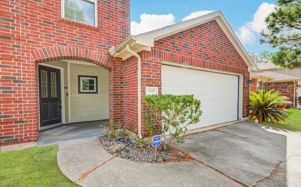 3315 Falcon Trail Dr, Spring TX  77373-7652 exterior