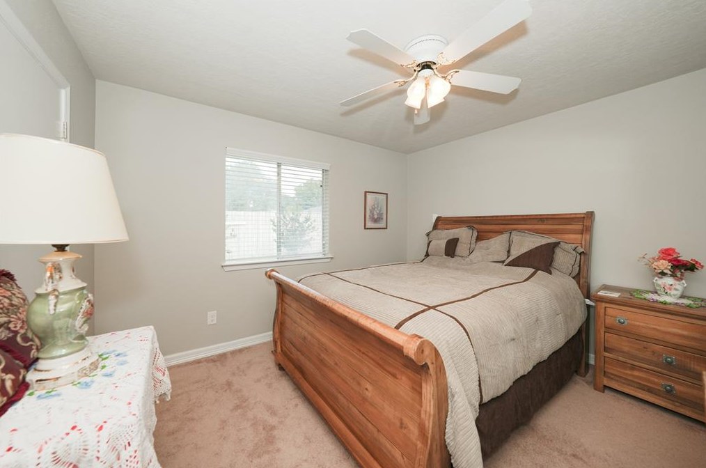 3238 Lindenfield Dr, Katy TX  77449-6670 exterior