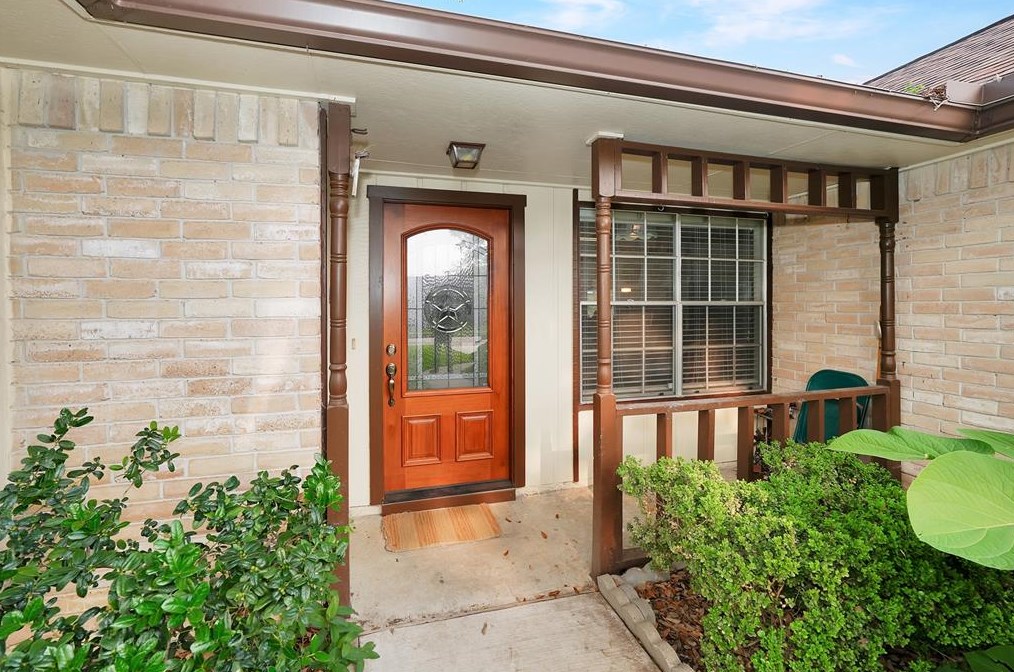 3238 Lindenfield Dr, Katy TX  77449-6622 exterior