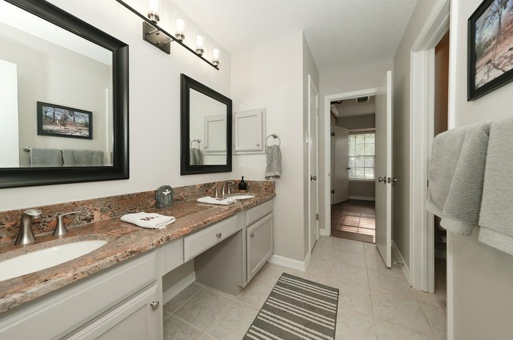 3238 Lindenfield Dr, Katy TX  77449-6670 exterior