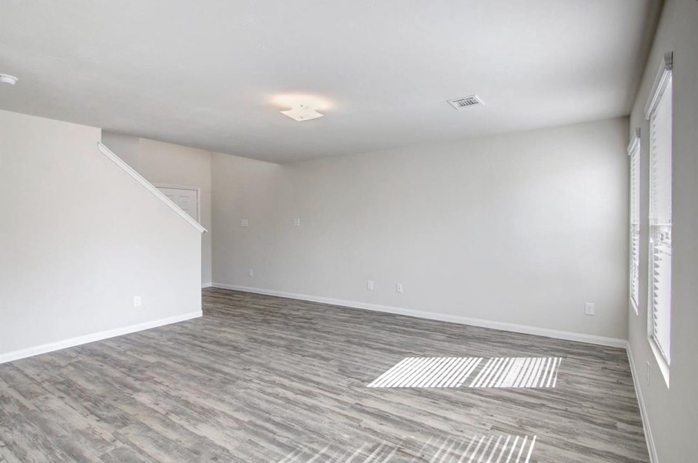 5707 Plantation Forest Dr, Katy TX  77449-1575 exterior
