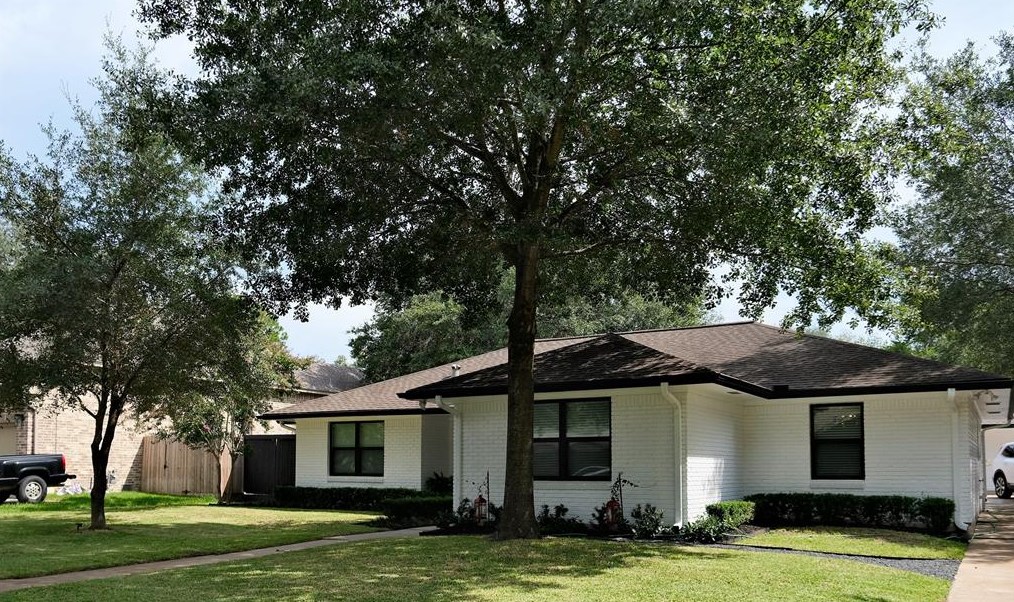 7713 Valley View Ln, Houston, TX 77074