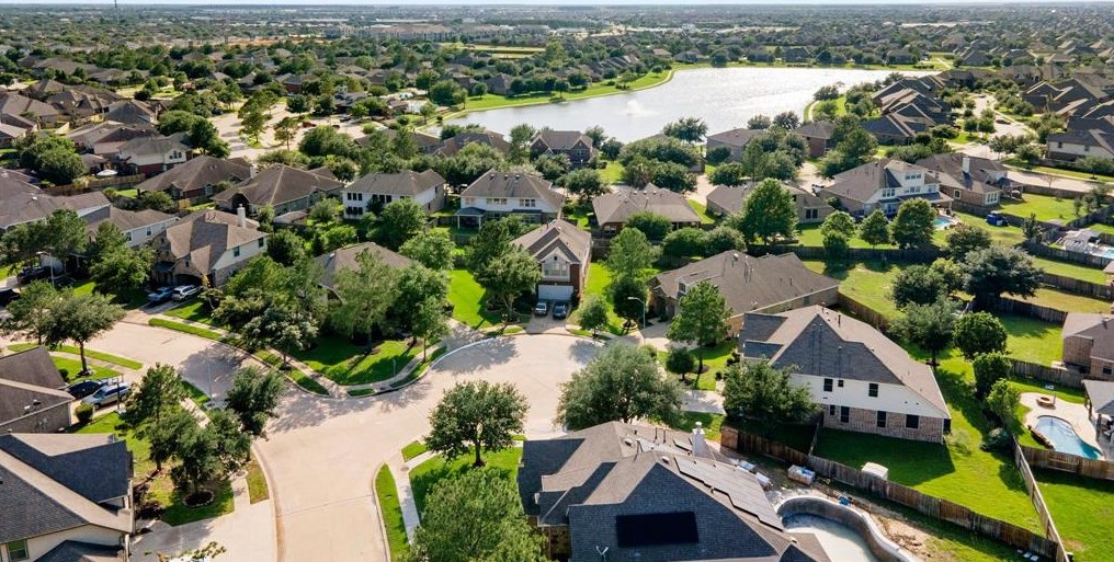 8427 Roland Canyon Dr, Cypress, TX 77433-2729