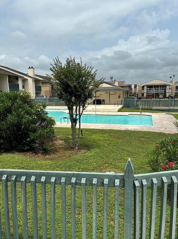 250 El Dorado Blvd, Houston TX  77598-2285 exterior