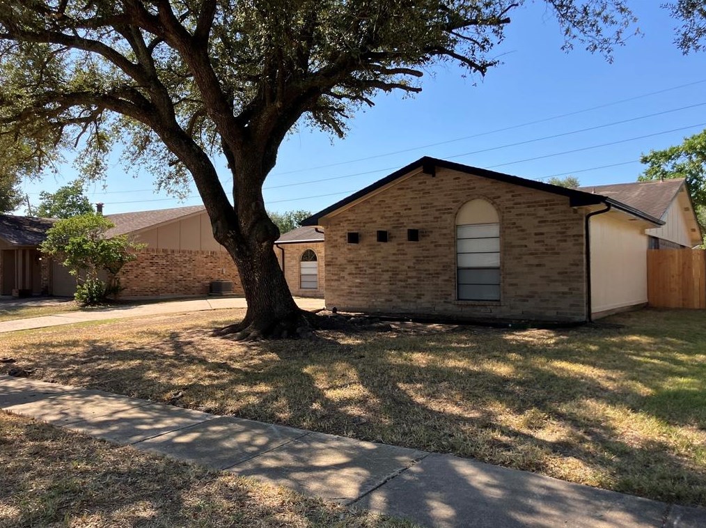 5403 Karenbeth Dr, Houston, TX 77084
