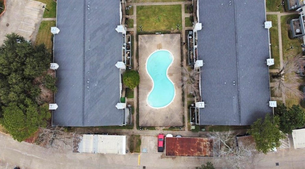 9700 Leawood Blvd, Houston TX  77099-2531 exterior