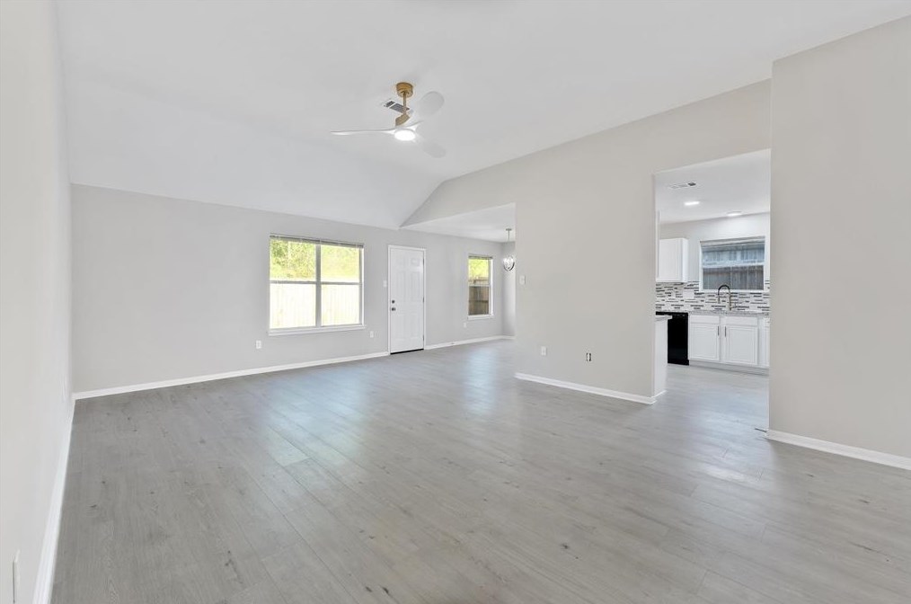 2615 Woodcreek Mdw Ln, Houston TX  77073-3149 exterior
