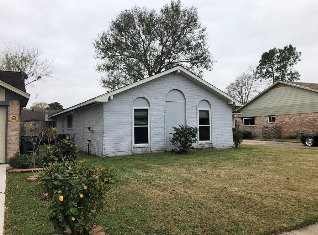 13727 Drakewood Dr, Sugar Land, TX 77498-2706