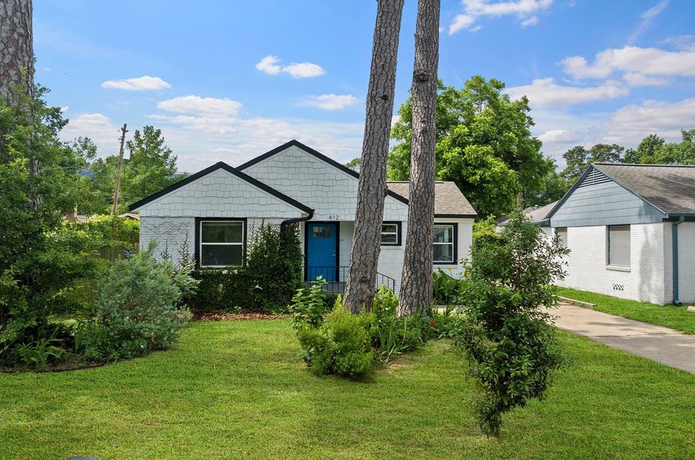 412 Eleanor St, Houston, TX 77009-1328