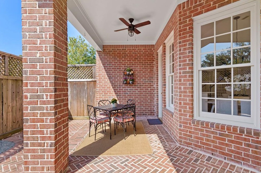 4039 Case St, Houston TX  77005-3601 exterior