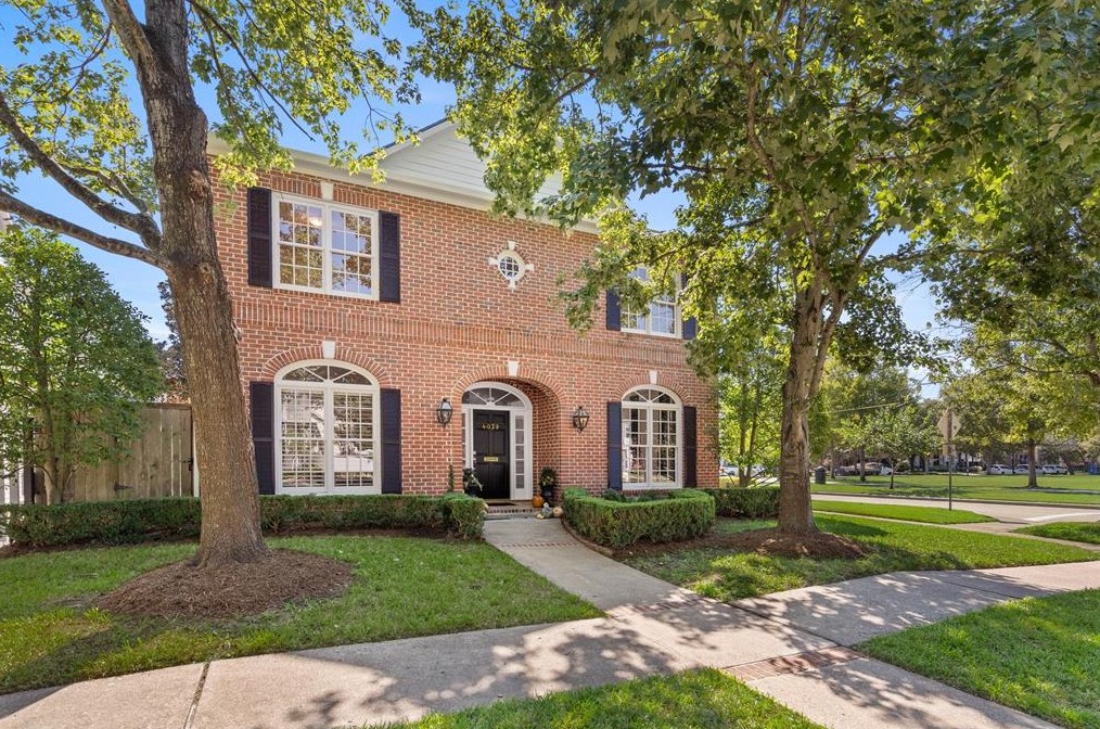 4039 Case St, Houston, TX 77005-3605