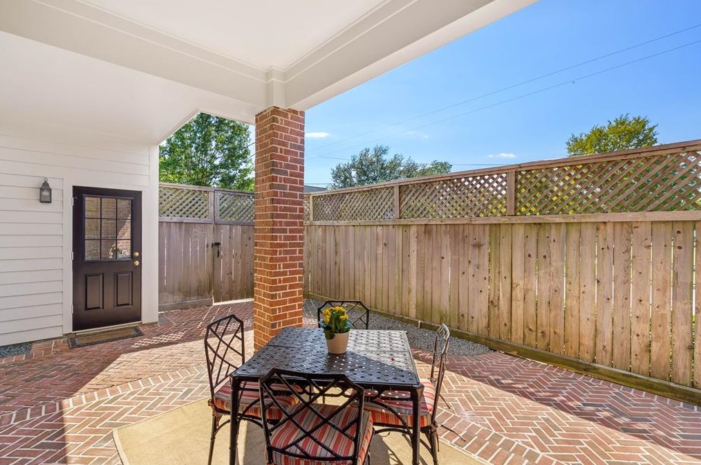 4039 Case St, Houston TX  77005-3601 exterior