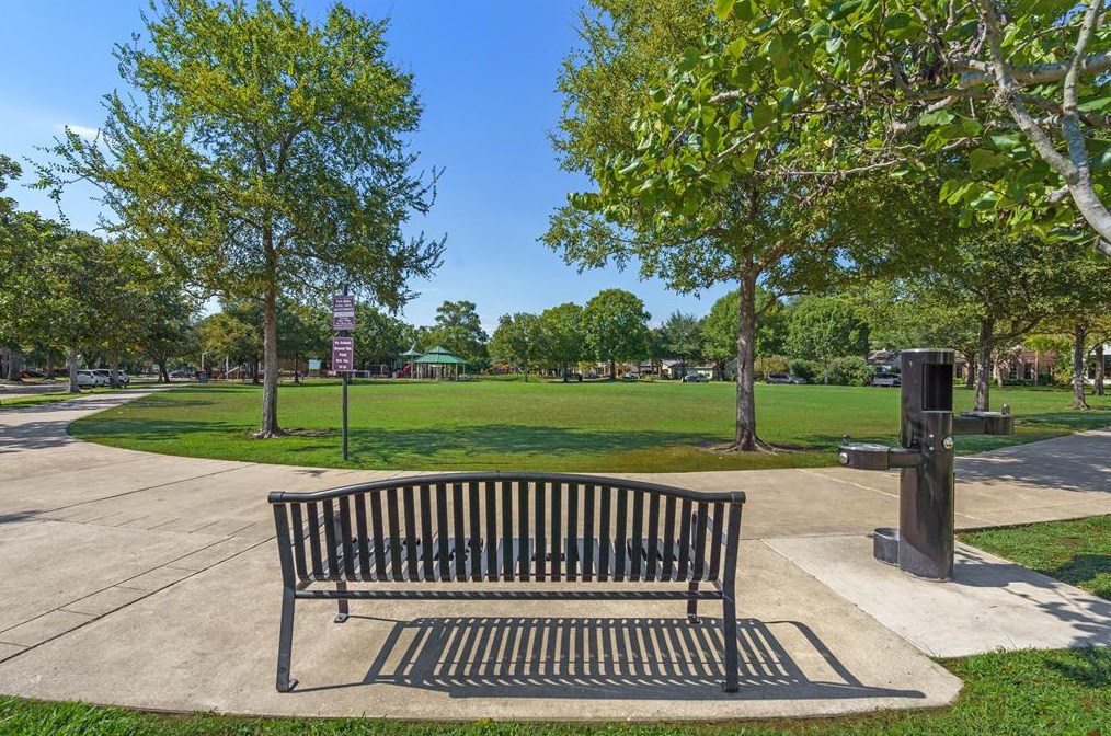 4039 Case St, Houston TX  77005-3601 exterior