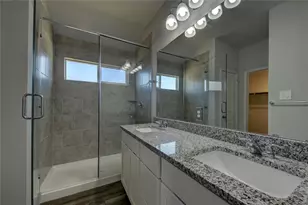 1025 Briscoe St, Brenham, TX 77833 - Photo 8