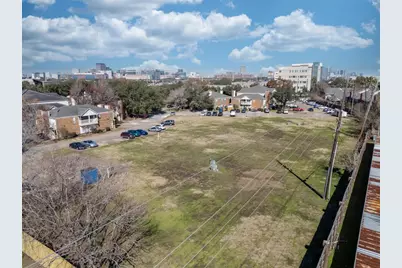 2626 Holly Hall Street, Houston, TX 77054 - Photo 18