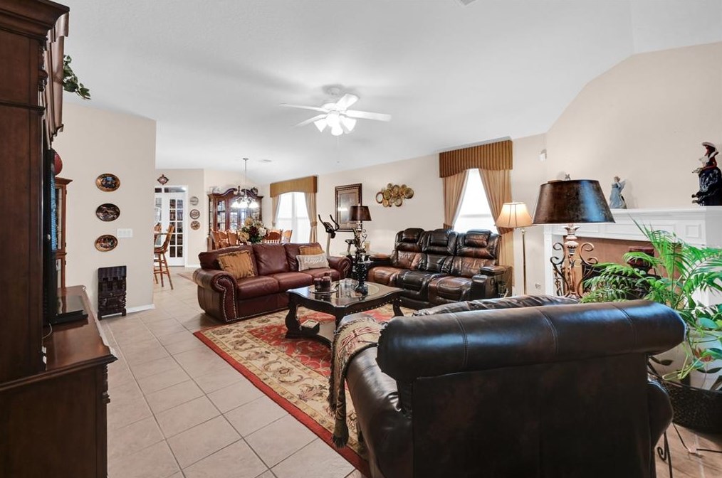 16434 Misty Paloma Dr, Houston TX  77049-3136 exterior