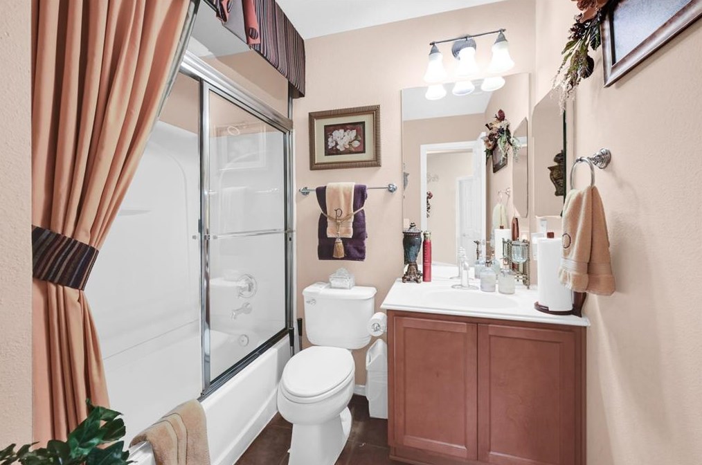 16434 Misty Paloma Dr, Houston TX  77049-3136 exterior