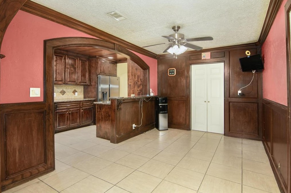 8205 Appleton St, Houston TX  77022-6120 exterior