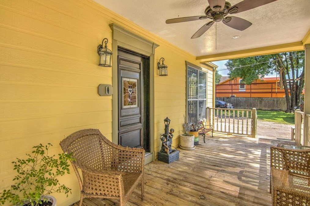 8205 Appleton St, Houston TX  77022-6120 exterior