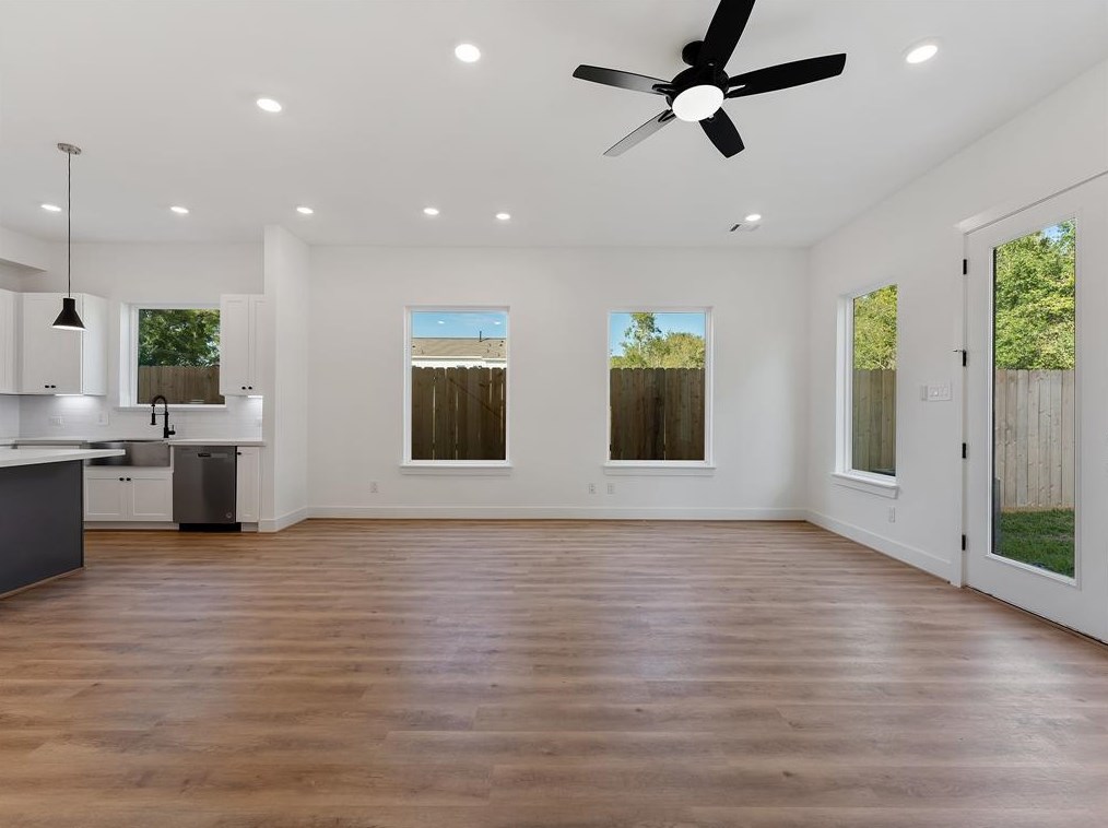 5720 Balbo St, Houston TX  77091-4604 exterior