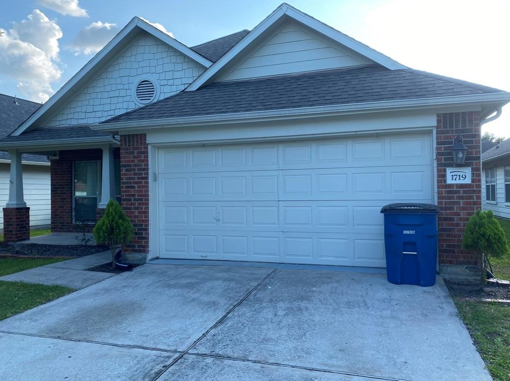 1719 Adella Dr, Houston, TX 77049