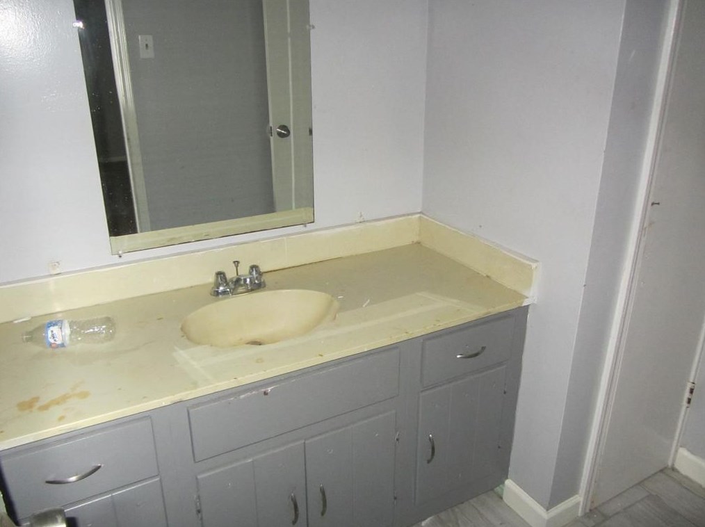 5738 Easthampton Dr, Houston TX  77039-5011 exterior