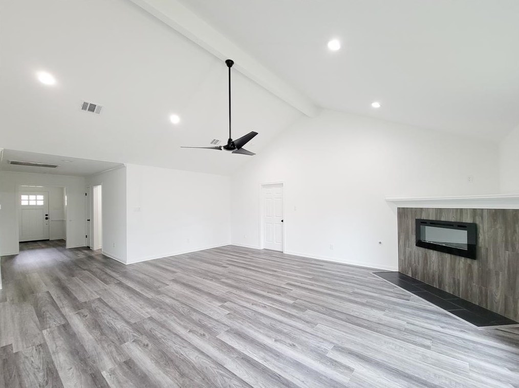 232 County Rd 3479c, Cleveland, TX 77327