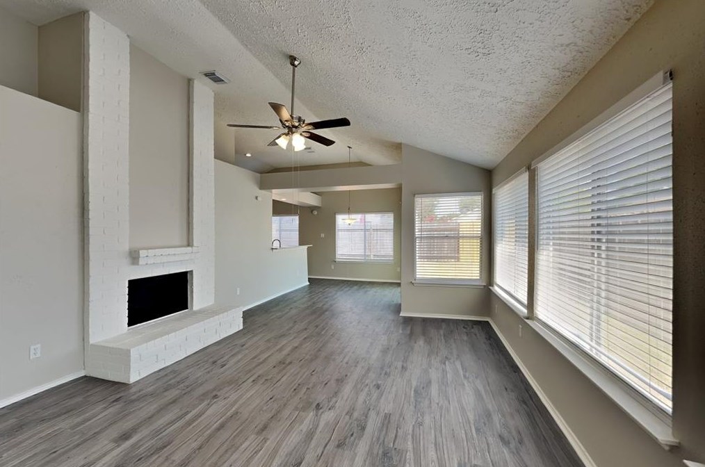 11910 Westwold Dr, Tomball, TX 77377