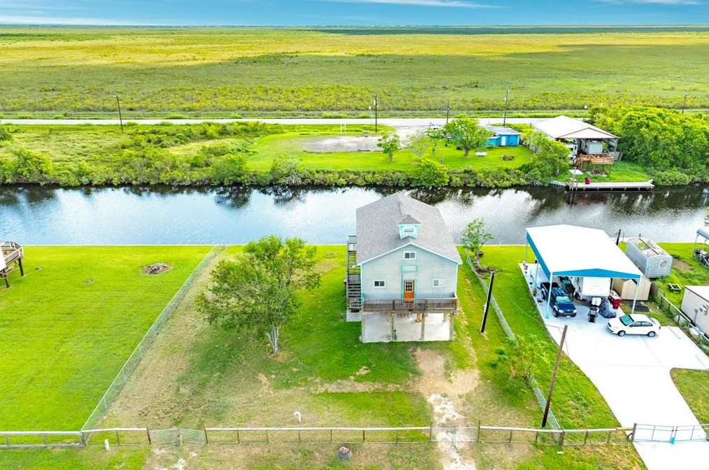267 County Rd 299, Bay City, TX 77414