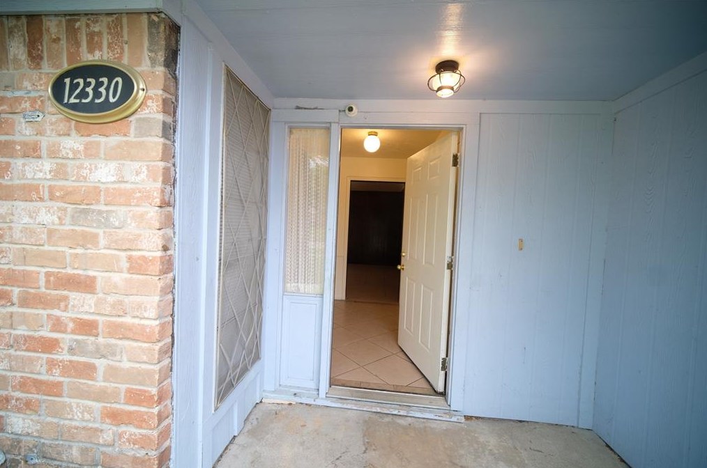 12330 Bexley Dr, Houston, TX 77099