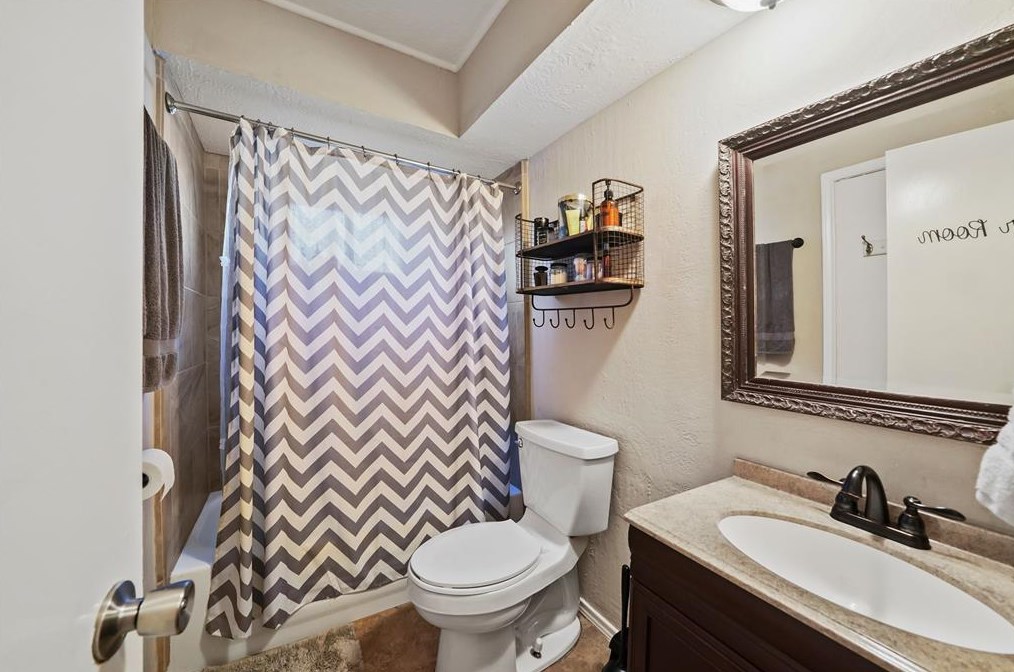 5819 Woodmancote Dr, Humble TX 77346-2653 exterior