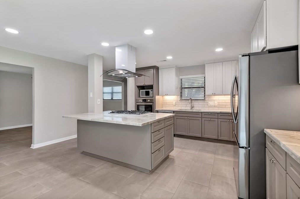 5801 Imogene St, Houston, TX 77074-7727