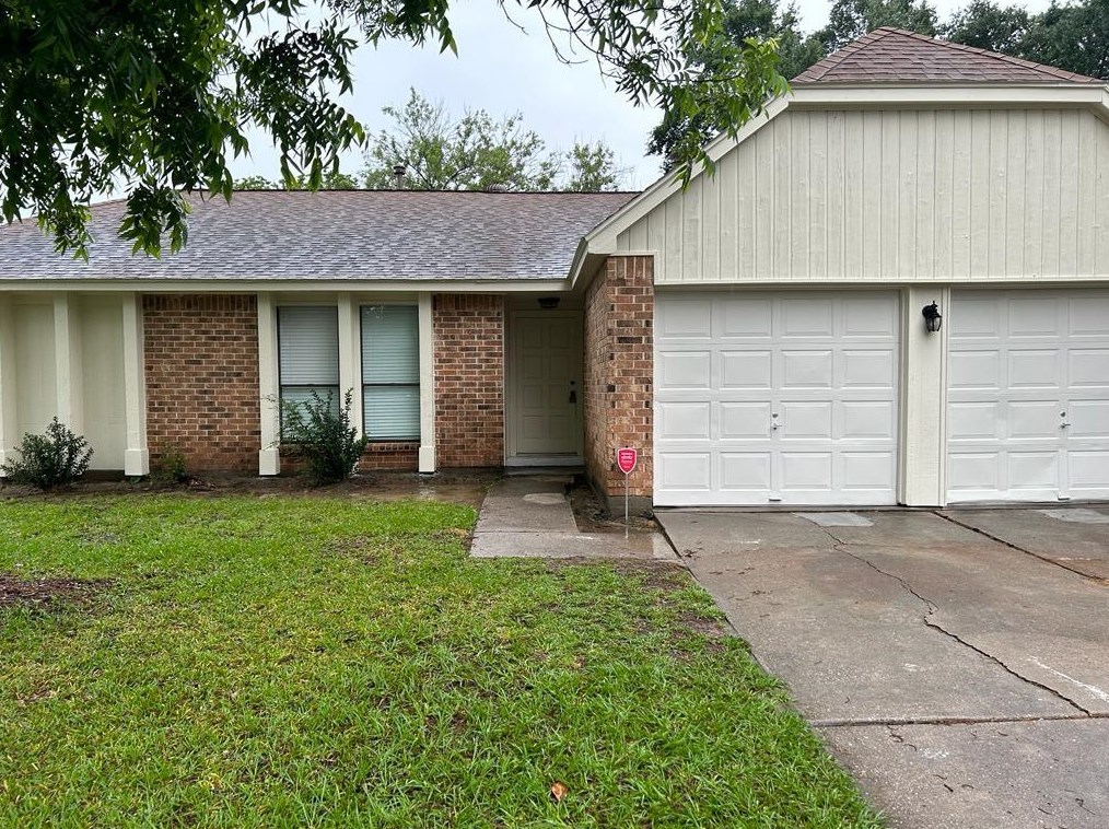 24226 Spring Towne Dr, Spring TX  77373-9034 exterior