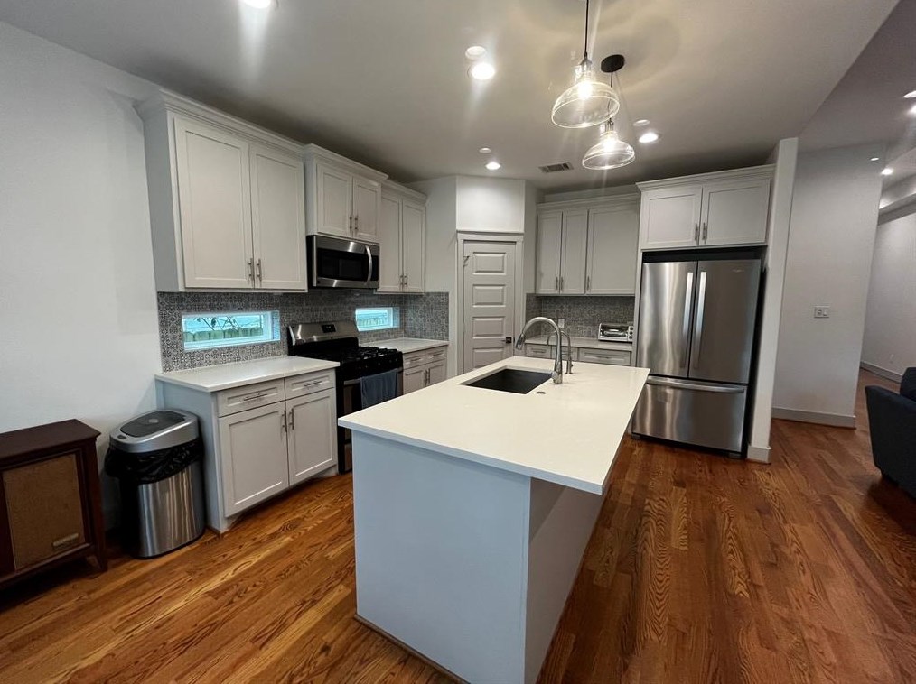 1310 Shelby St, Houston TX  77009-4250 exterior