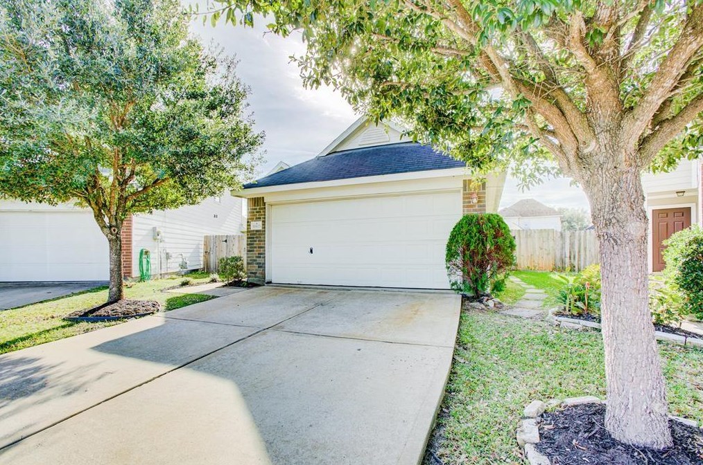 6803 Strathmore Place Ct, Katy, TX 77449